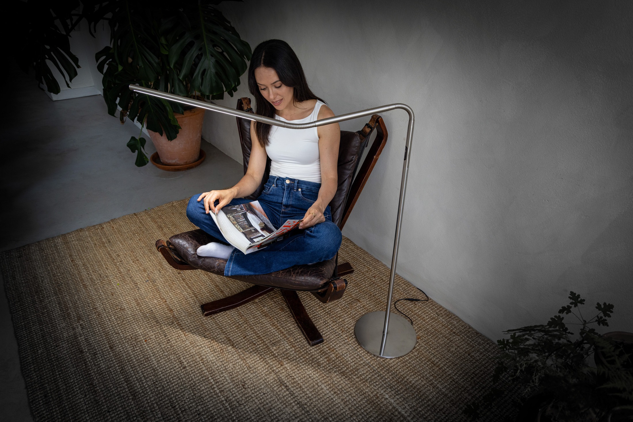 35119 Slimline 4 Floor Lamp – Brushed Steel_8