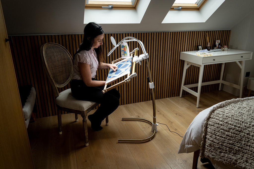 StitchSmart 2 Magnifier & Chartholder