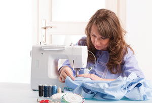 N1180-Sewing-Machine-Lamp-14_da1bbc2a-2f5e-40b7-806b-172aa03357e0.jpg