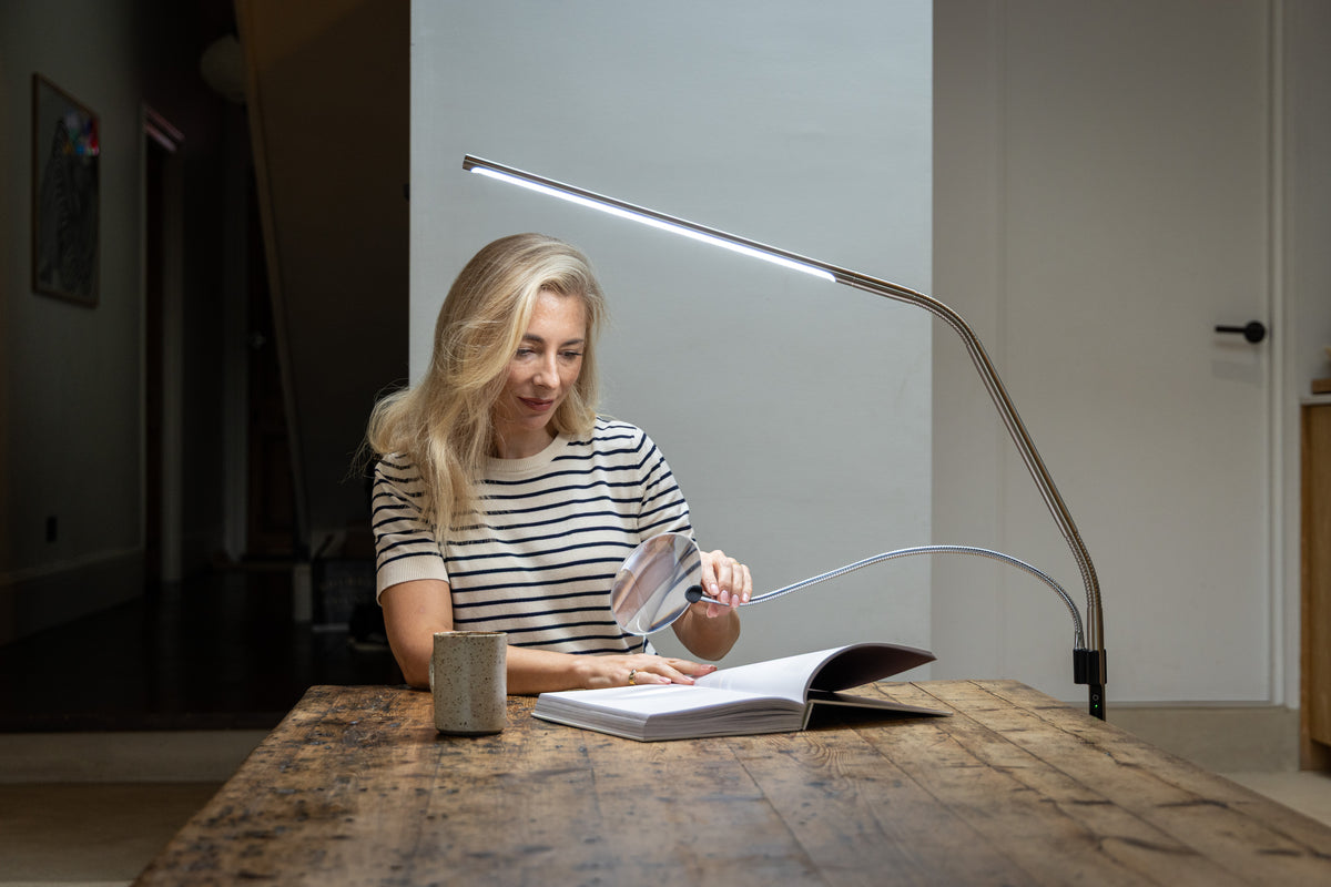 Slimline 4 Stehlampe Gebürstetem Stahl Lupe Bündeln