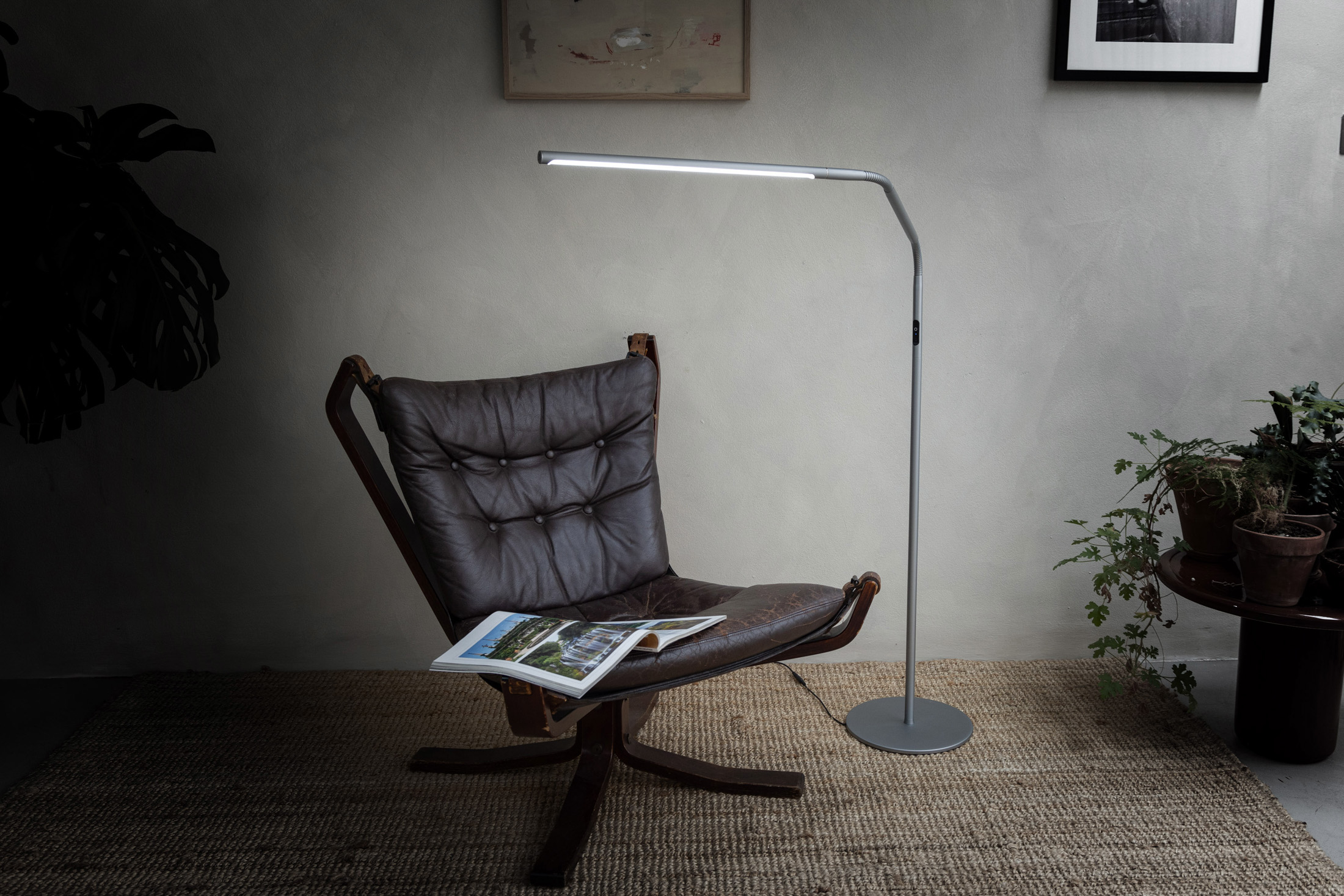 Slimline 4 Floor Lamp - Ice Grey - The Daylight Company